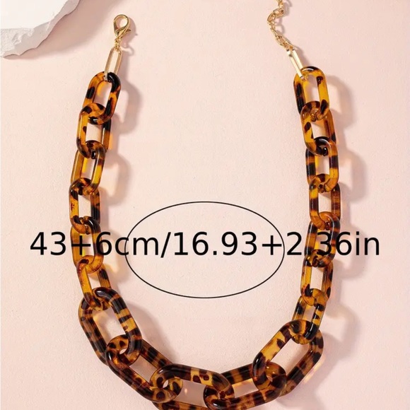 Tortoiseshell Chain Link Necklace - Picture 5 of 6